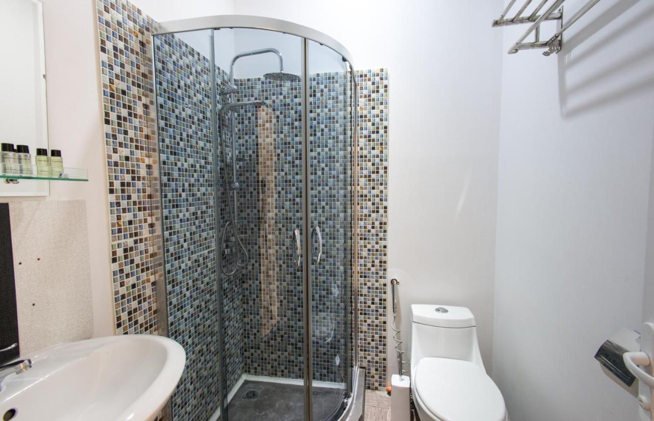 Accent Hotel Tbilisi Luaran gambar